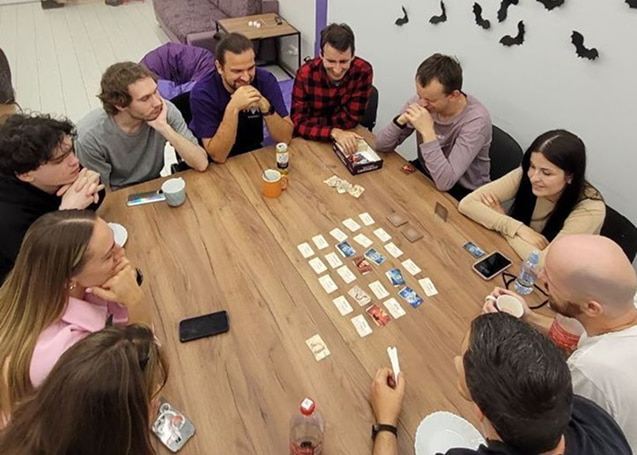 Сотрудники Манао Дев